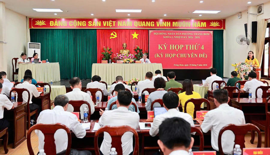 Toàn cảnh hội nghị.