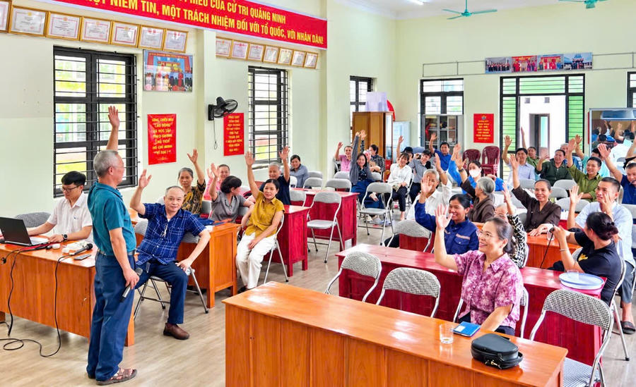 Người dân đồng thuận, chung sức cùng chính quyền chỉnh trang khu dân cư.