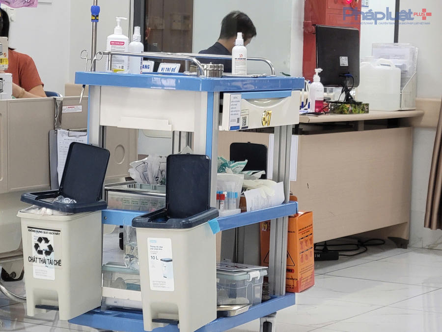 Bộ Y tế vừa đưa ra dự thảo mới nhất nhằm siết chặt quy định kiểm soát nhiễm khuẩn xuyên suốt quá trình khám chữa bệnh toàn quốc. (Ảnh minh họa: Phạm Duy)
