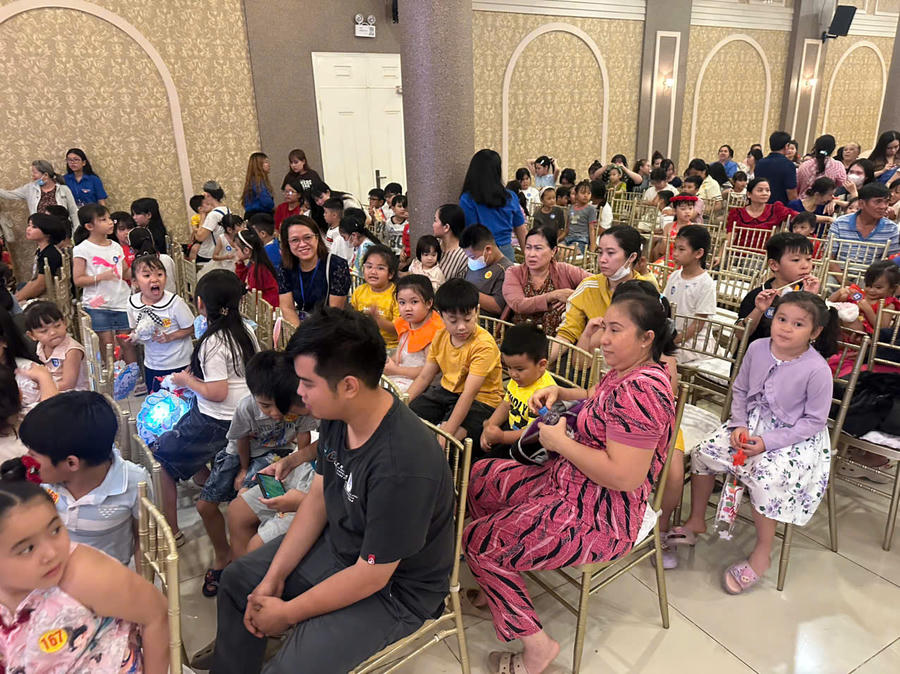 Các cháu thiếu nhi rất háo hức với "Đêm hội trăng rằm".