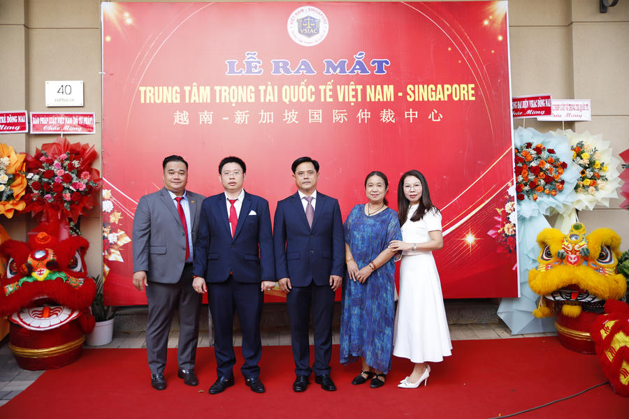 Ban lãnh đạo VSIAC cùng đại biểu tại lễ ra mắt.