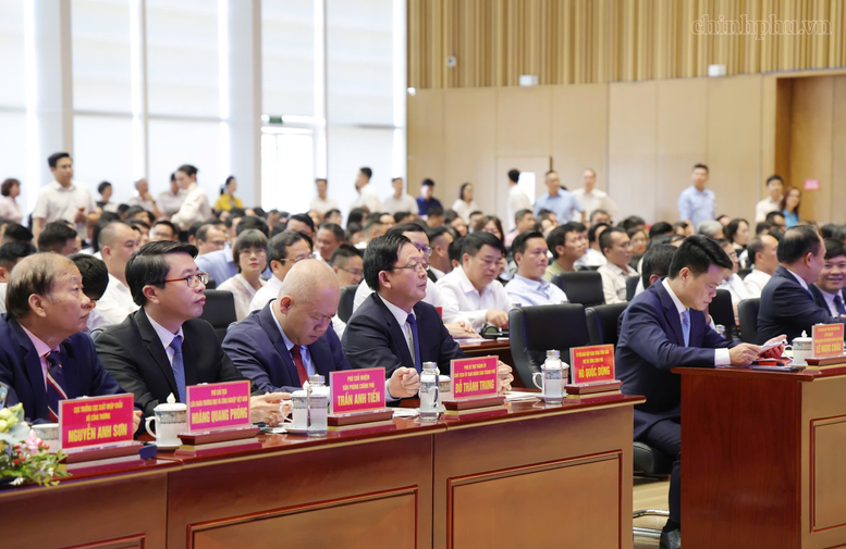Phó Thủ tướng Hồ Quốc Dũng dự Diễn đàn Logistics vùng lần VII: "Kiến tạo không gian phát triển mới Logistics vùng đồng bằng sông Hồng" - Ảnh: chinhphu.vn/Gia Huy