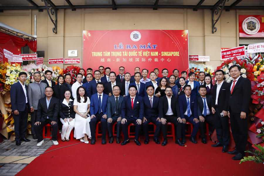 Ban lãnh đạo VSIAC cùng các trọng tài viên, cán bộ, nhân viên tại lễ ra mắt.