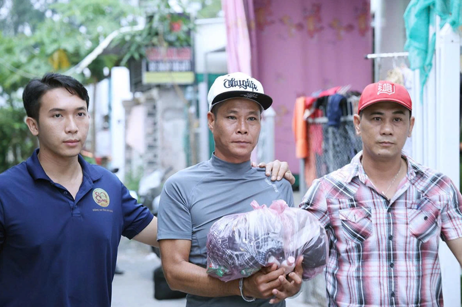 Đối tượng Trần Hùng Hậu bị bắt (Ảnh: Tiến Tầm).