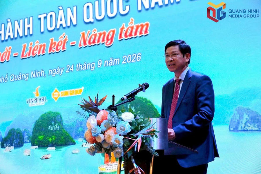 Thứ trưởng Bộ Văn hóa, Thể thao và Du lịch Hồ An Phong phát biểu khai mạc hội nghị.Ảnh: Báo Quảng Ninh