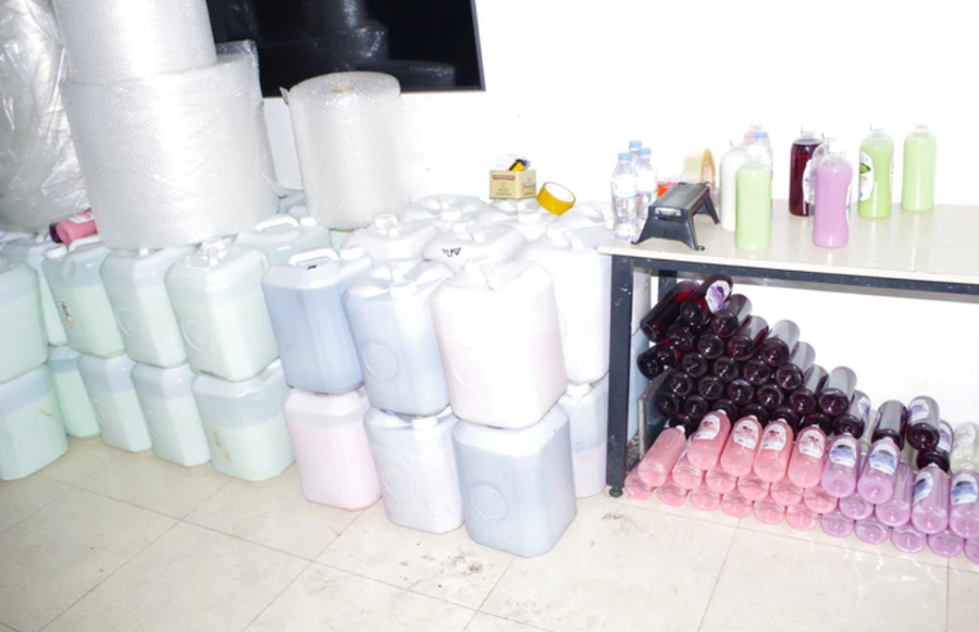 Số rượu không rõ nguồn gốc, xuất xứ  (Ảnh: Công an Ninh Bình)