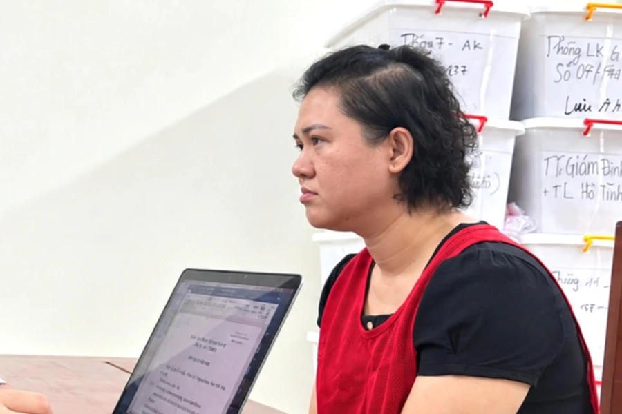 Đối tượng Nguyễn Thanh Phương Tuyền tại cơ quan công an. Ảnh CA tỉnh Thanh Hoá