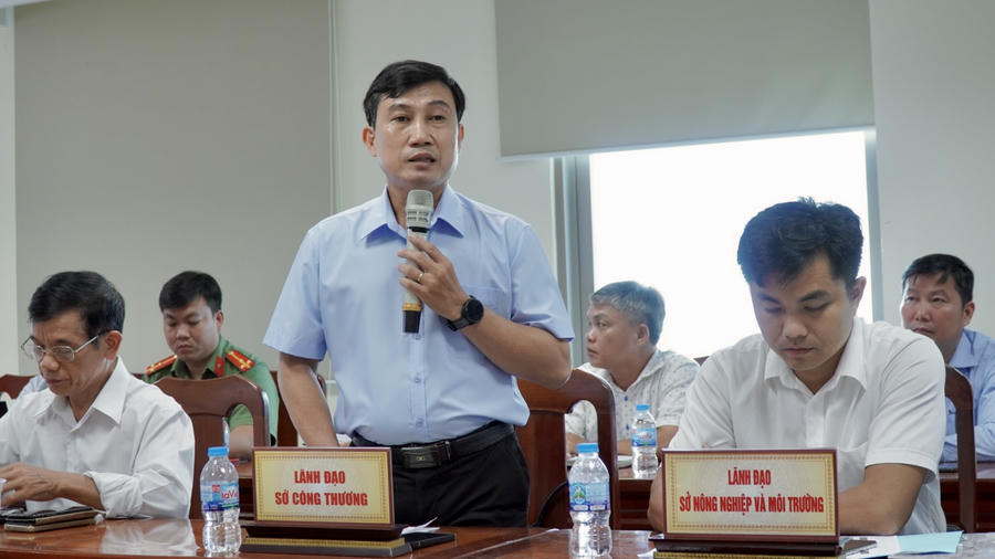 Ông Tào Tấn Tài - Phó Giám đốc Sở Công Thương tỉnh Đồng Tháp thông tin tại buổi họp báo giao ban báo chí tháng 9/2026. Ảnh: Kim Ngân