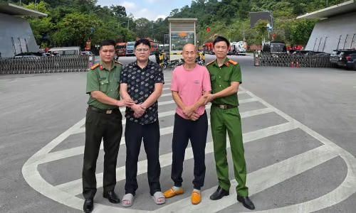 Công an TP Bắc Ninh bắt giữ, bàn giao 2 đối tượng bị truy nã quốc tế.