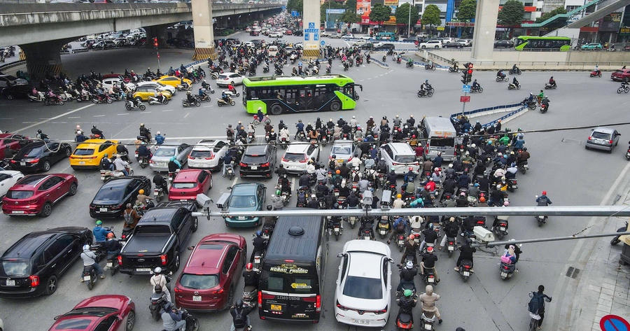 Một tuần 4.000 trường hợp vi phạm giao thông tại Hà Nội được camera AI phát hiện. (Hình minh hoạ)