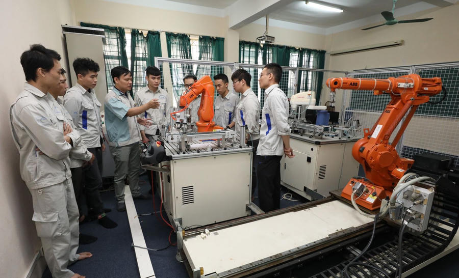 Thông tư 77/2026 bổ sung nhiều nghề gắn với công nghệ mới và nhu cầu nhân lực Thông tư 77/2026 bổ sung nhiều nghề gắn với công nghệ mới và nhu cầu nhân lực