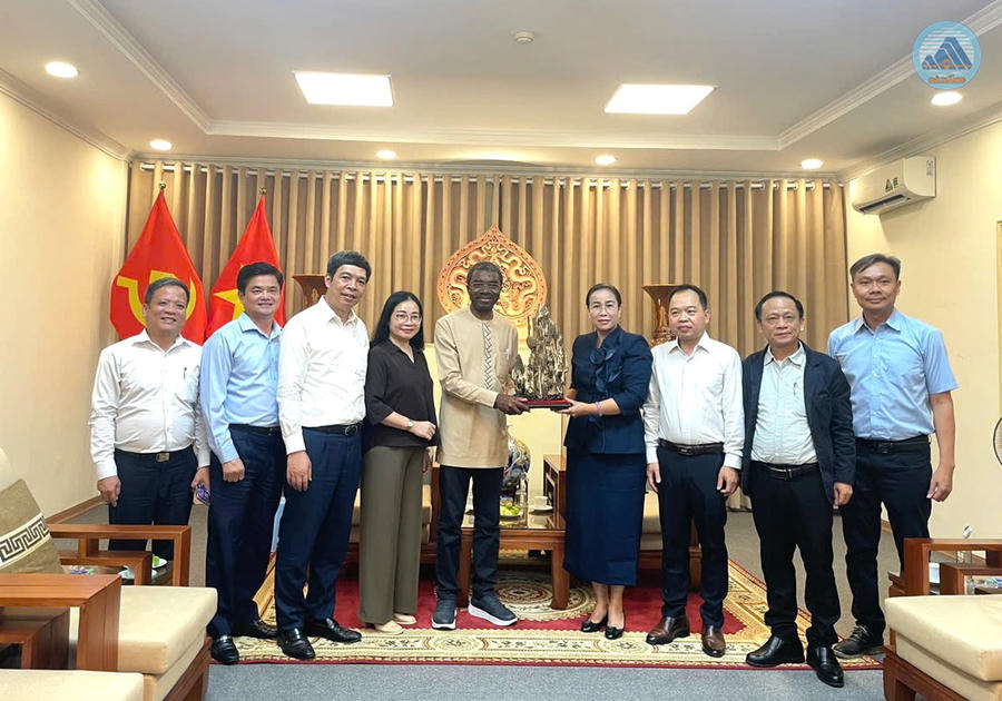 TP Đà Nẵng đề nghị UNESCO hỗ trợ xây dựng hồ sơ Ngũ Hành Sơn là Di sản Thế giới hỗn hợp. (Ảnh: Cổng TTĐT TP Đà Nẵng)