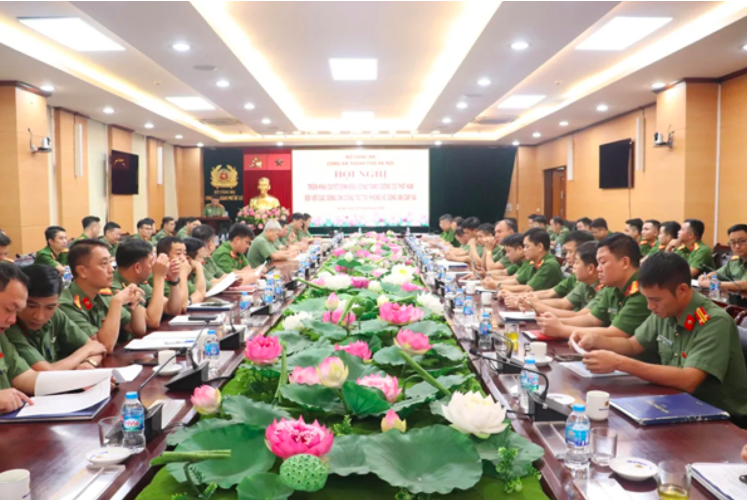 Hội nghị triển khai Quyết định của Giám đốc CATP về việc điều động tăng cường có thời hạn cán bộ từ các Phòng về công tác, hỗ trợ, bồi dưỡng, huấn luyện tại chỗ đối với Công an cấp xã.