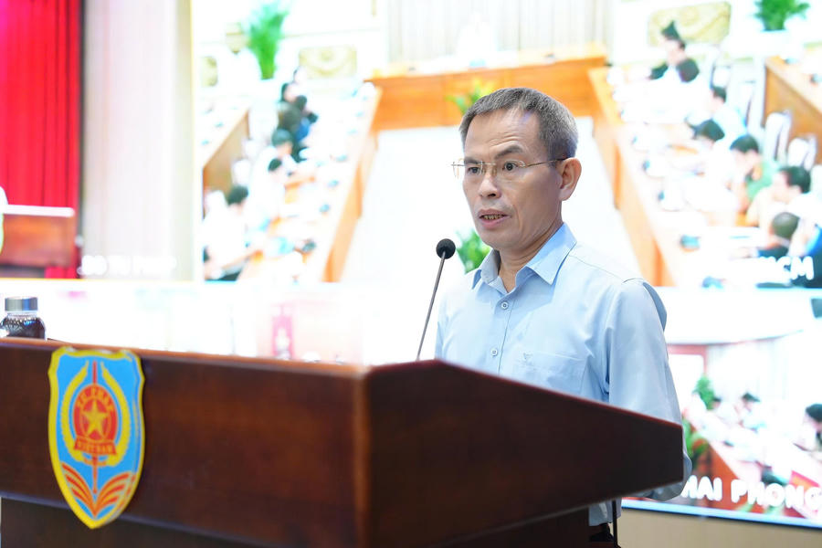 Các đại biểu phát biểu tại Hội nghị.