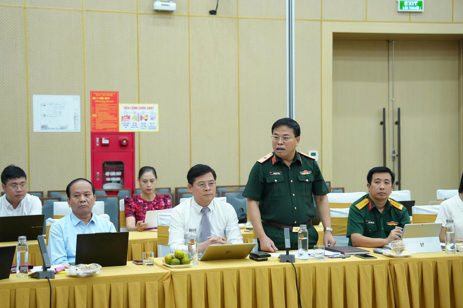 Các đại biểu phát biểu tại Hội nghị.