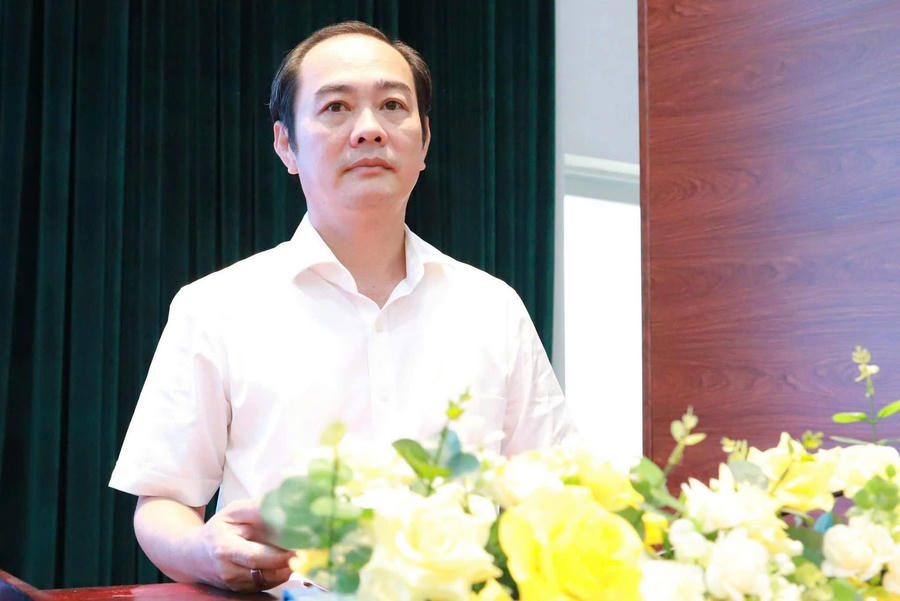 Ông Huỳnh Cao Cường, Bí thư Đảng ủy, Chủ tịch HĐND xã Vĩnh Lộc phát biểu tại Hội nghị - (Ảnh: xã Vĩnh Lộc)