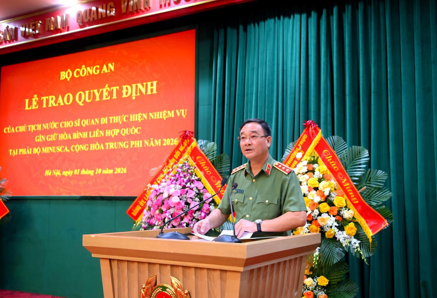Thứ trưởng Phạm Thế Tùng phát biểu tại buổi Lễ. (Ảnh: Bộ Công an)