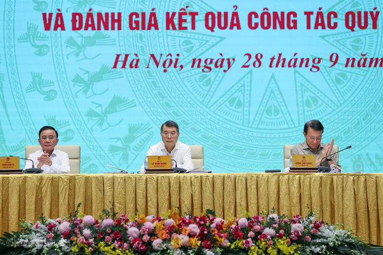 Thủ tướng Chính phủ Lê Minh Hưng, Trưởng Ban Chỉ đạo Trung ương về phát triển khoa học, công nghệ, đổi mới sáng tạo và chuyển đổi số, chủ trì phiên họp đầu tiên của Ban Chỉ đạo sau khi kiện toàn theo Quyết định số 208-QĐ/TW của Bộ Chính trị - Ảnh: VGP