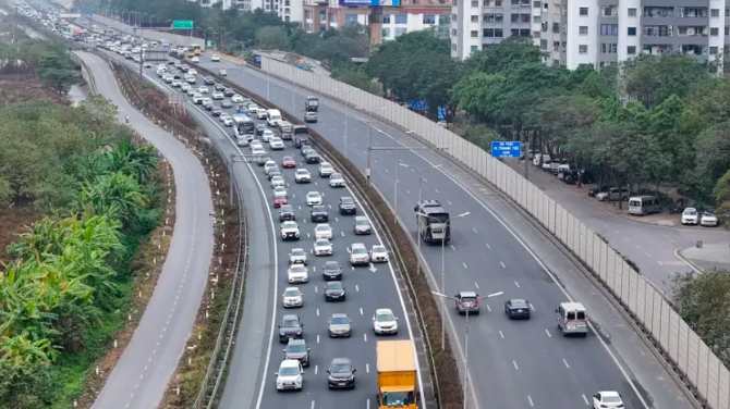Bộ Xây dựng yêu cầu các đơn vị tổng rà soát tổ chức giao thông trên cao tốc, quốc lộ và đường địa phương, kịp thời xử lý những bất cập, đặc biệt tại khu công nghiệp. Bộ Xây dựng yêu cầu các đơn vị tổng rà soát tổ chức giao thông trên cao tốc, quốc lộ và đường địa phương, kịp thời xử lý những bất cập, đặc biệt tại khu công nghiệp.