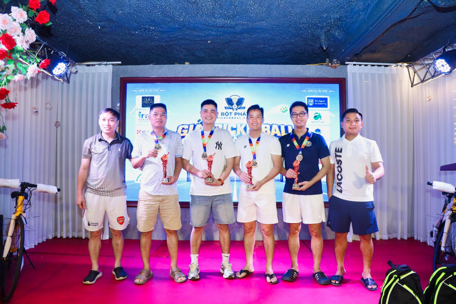 Kế Hermod – Lam Nam Tân và Huy Hoàng – Trường LQ cùng giành đồng hạng Ba nội dung Series B sau những màn tranh tài đầy nỗ lực (Ảnh BTC).