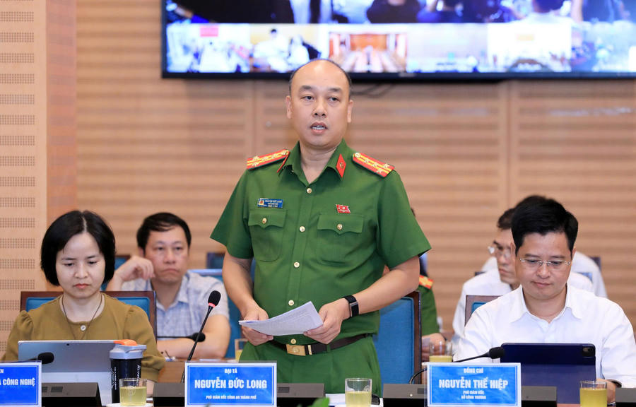 Phó Giám đốc Công an Thành phố Nguyễn Đức Long thông tin tại họp báo.