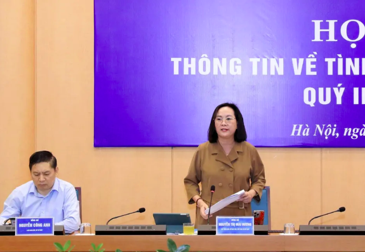 Phó Giám đốc Sở Văn hóa, Thể thao và Du lịch Hà Nội Nguyễn Thị Mai Hương thông tin tại buổi họp báo.
Phó Giám đốc Sở Văn hóa, Thể thao và Du lịch Hà Nội Nguyễn Thị Mai Hương thông tin tại buổi họp báo.
