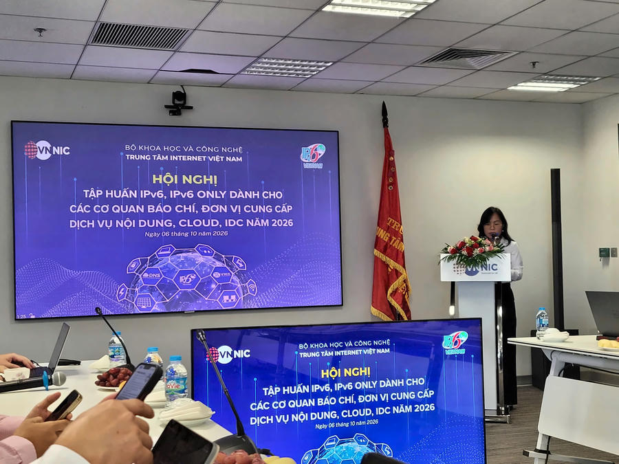 Trung tâm Internet Việt Nam (VNNIC) trực thuộc Bộ Khoa học và Công nghệ đã tổ chức Hội Nghị, tập huấn IPv6, IPv6 only cho các cơ quan báo chí, các đơn vị cung cấp dịch vụ content, IDC, Cloud. (Ảnh: Phạm Duy)