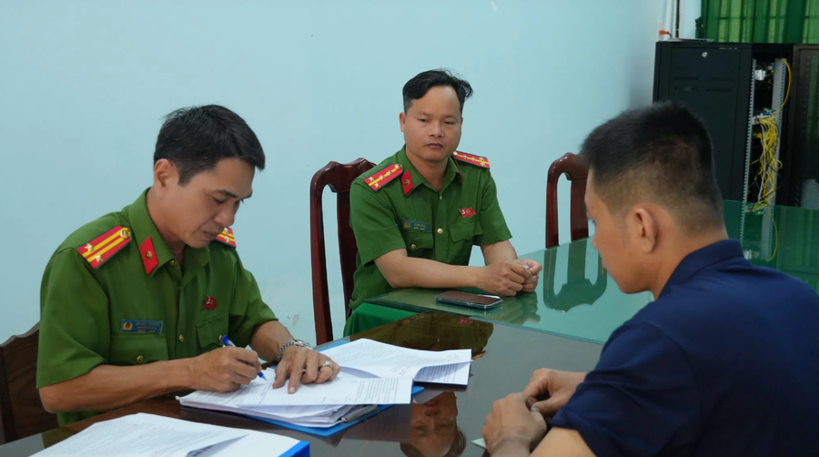 Đối tượng Nguyễn T. T. bị xử lý về hành vi “gọi đến số điện thoại khẩn cấp 113 để quấy rối. (Ảnh: Trọng Tín)