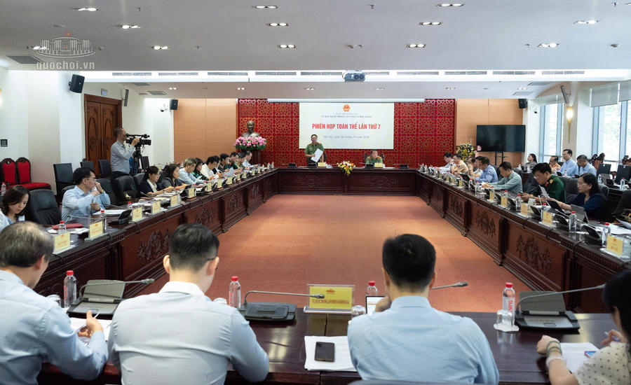 Toàn cảnh phiên họp. Ảnh: quochoi.vn
