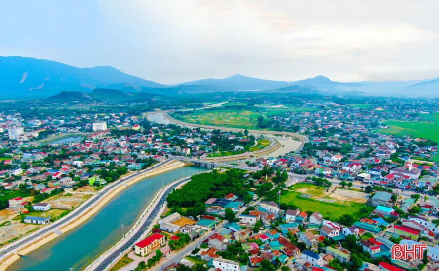 Toàn cảnh khu vực trung tâm phường Sông Trí. (Ảnh: Báo Hà Tĩnh) Toàn cảnh khu vực trung tâm phường Sông Trí. (Ảnh: Báo Hà Tĩnh)