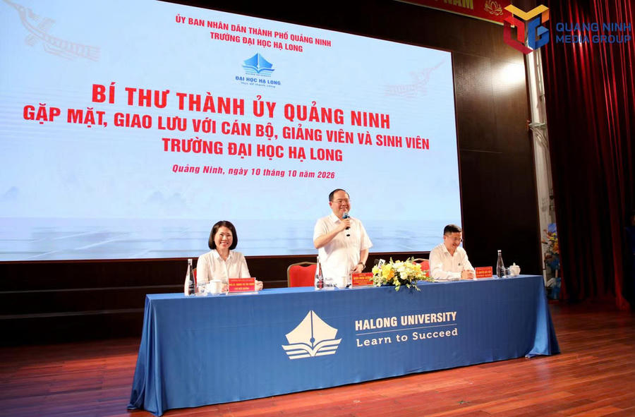 Ông Quản Minh Cường, Ủy viên Trung ương Đảng, Bí thư Thành ủy, Trưởng Đoàn ĐBQH thành phố, gặp mặt, giao lưu với cán bộ, giảng viên và sinh viên Trường Đại học Hạ Long.Ảnh: Báo Quảng Ninh Ông Quản Minh Cường, Ủy viên Trung ương Đảng, Bí thư Thành ủy, Trưởng Đoàn ĐBQH thành phố, gặp mặt, giao lưu với cán bộ, giảng viên và sinh viên Trường Đại học Hạ Long.Ảnh: Báo Quảng Ninh