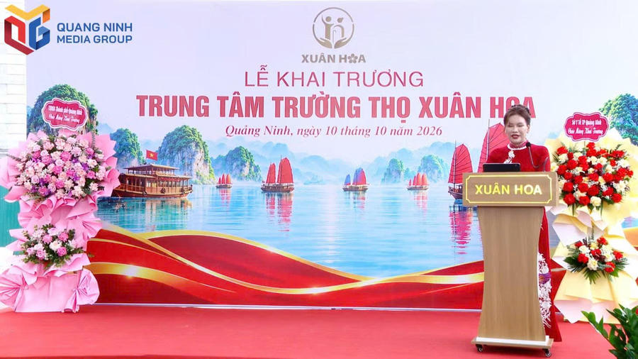 Đại diện Trung tâm phát biểu tại lễ khai trương.Ảnh: Báo Quảng Ninh