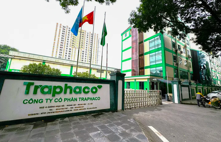 Cục Quản lý dược phạt Traphaco 160 triệu đồng vì nhiều vi phạm trong sản xuất thuốc, liên quan Piracetam 400mg, Methorphan, Nostravin và Loratadin 10mg. Cục Quản lý dược phạt Traphaco 160 triệu đồng vì nhiều vi phạm trong sản xuất thuốc, liên quan Piracetam 400mg, Methorphan, Nostravin và Loratadin 10mg.