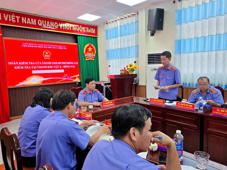 Lãnh đạo VKSND thành phố Đồng Nai kiểm tra toàn diện công tác năm 2026 tại VKSND khu vực 6.