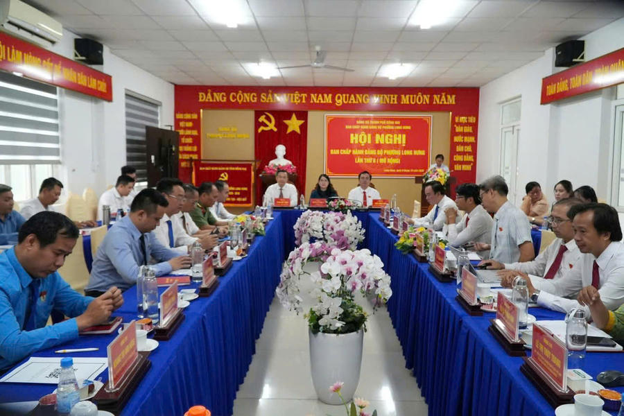 Toàn cảnh hội nghị.