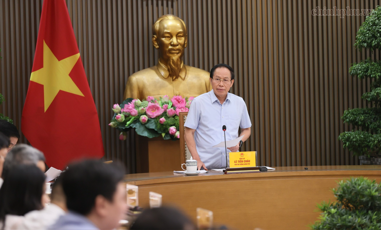 Phó Thủ tướng Chính phủ Lê Tiến Châu chủ trì họp về tình hình triển khai tổng rà soát hệ thống văn bản quy phạm pháp luật - Ảnh: chinhphu.vn/Thu Sa