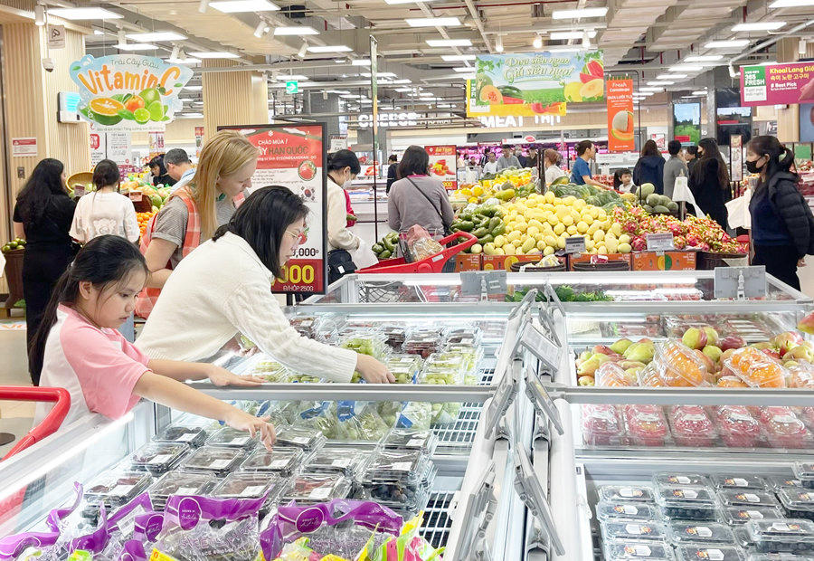 Phó Chủ tịch UBND thành phố Hà Nội Nguyễn Xuân Lưu vừa ký ban hành Công văn 5205/UBND-KT nhằm đẩy mạnh phát triển thị trường nội địa, kích cầu tiêu dùng, góp phần đạt mục tiêu tăng trưởng. (Ảnh minh họa: hanoimoi.vn)