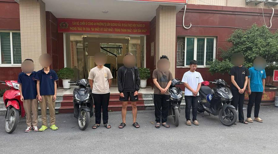 Các đối tượng trên.