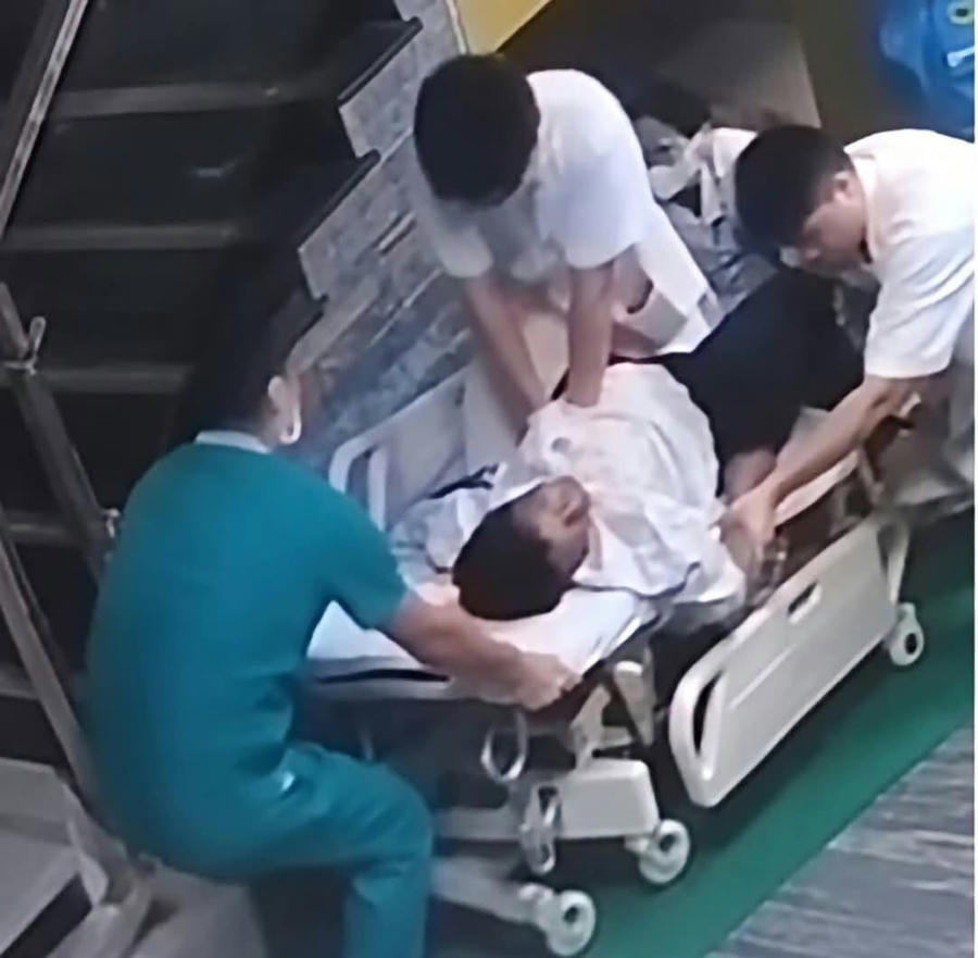 Giành giật sự sống cho người bệnh - Ảnh cắt từ video.