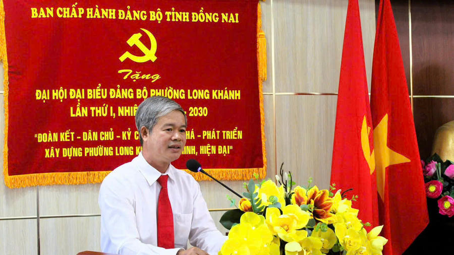 Ban Thường vụ Đảng ủy phường Long Khánh, TP Đồng Nai tổ chức hội nghị công bố các quyết định kết thúc hoạt động Đảng bộ các cơ quan Đảng.