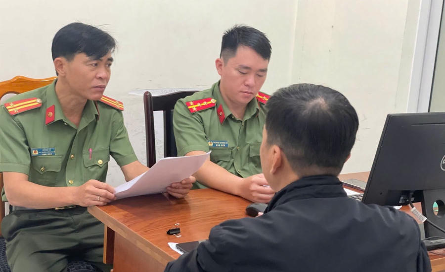 Ông N.V.B. tại cơ quan Công an.