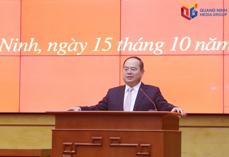 Bí thư Thành ủy Quảng Ninh Quản Minh Cường phát biểu chỉ đạo tại hội nghị công bố các quyết định về công tác cán bộ.