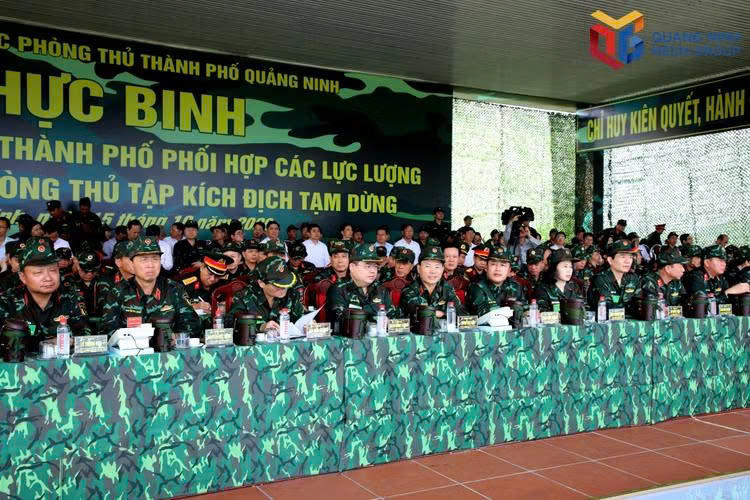 Các đại biểu dự diễn tập.Ảnh: Báo Quảng Ninh