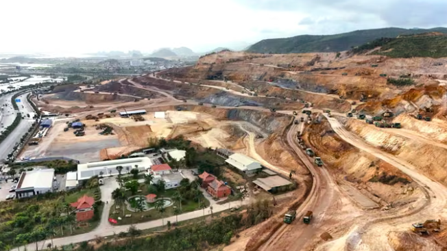 Quảng Ninh sắp đấu giá 4 mỏ sét gạch ngói ở Bình Khê với trữ lượng hơn 5 triệu m³, mở ra cơ hội thu hút nhà đầu tư đủ năng lực, đồng thời tăng nguồn thu ngân sách và bảo vệ môi trường.