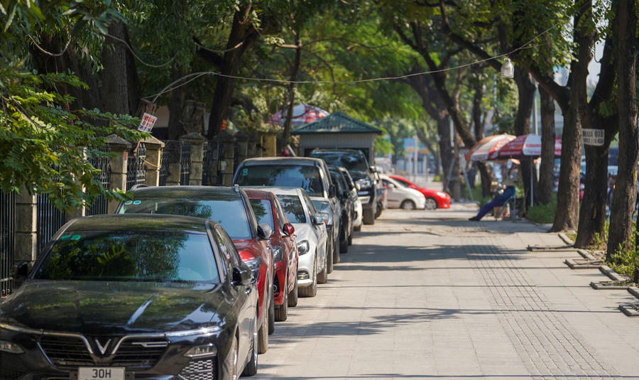 Thành phố Hà Nội tăng gấp đôi giá trông xe ở lòng đường, vỉa hè Thành phố Hà Nội tăng gấp đôi giá trông xe ở lòng đường, vỉa hè