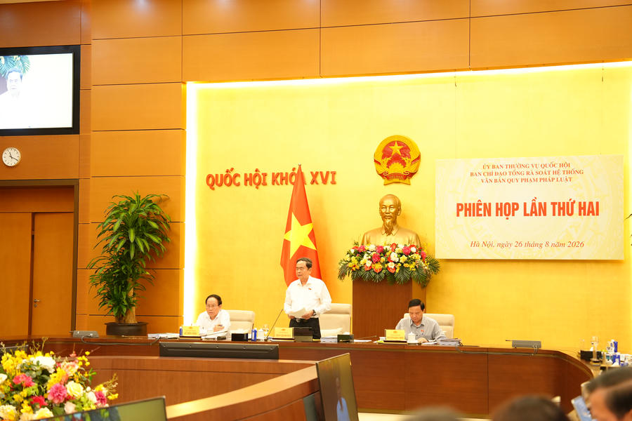 Trưởng Ban Chỉ đạo tổng rà soát hệ thống văn bản quy phạm pháp luật, Chủ tịch Quốc hội Trần Thanh Mẫn chủ trì Phiên họp lần thứ hai của Ban Chỉ đạo. (Ảnh: H.Thư)