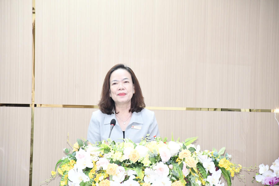 Tiến sĩ Lê Thị Hồng Hà, Trưởng phòng Quản lý đào tạo Học viện Cán bộ TP.HCM phát biểu.