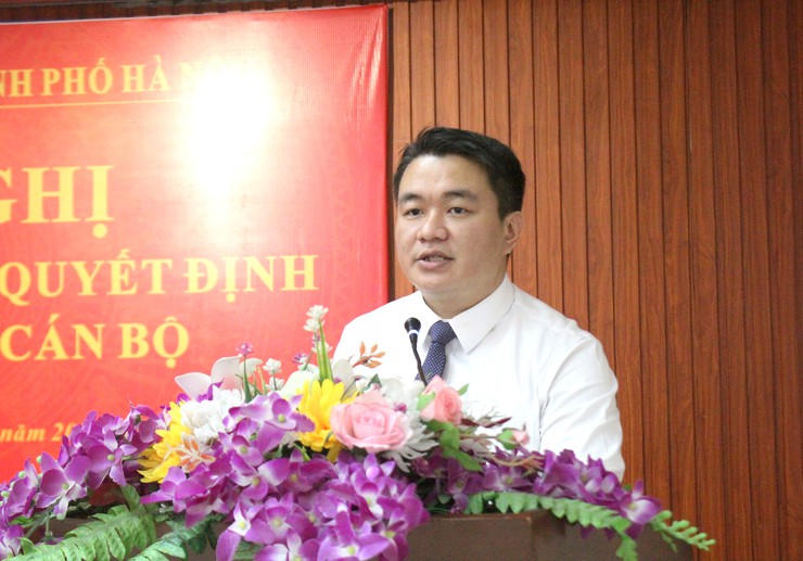 Tân Giám đốc Sở Tư pháp Duy Hoàng Dương phát biểu nhận nhiệm vụ.