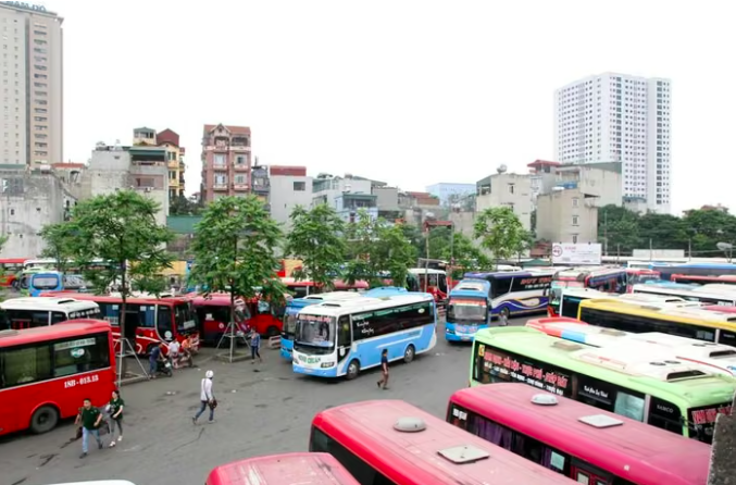 Bến xe Giáp Bát. Ảnh: Quang Quyết-TTXVN Bến xe Giáp Bát. Ảnh: Quang Quyết-TTXVN