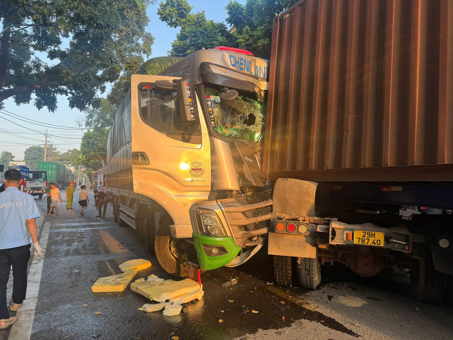 Hình ảnh hiện trường vụ tai nạn giao thông.